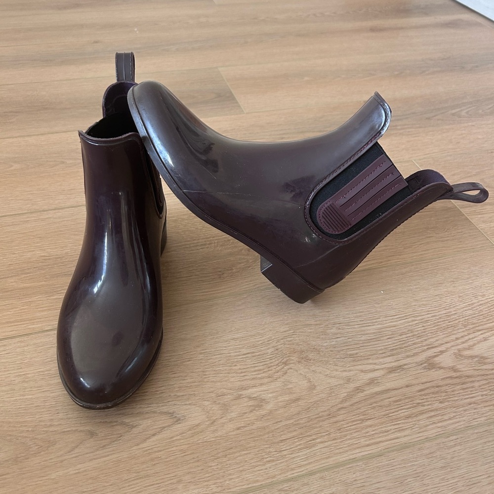 London Fog Rubber Boots/Wellies - Woman’s Size 7 - Purple